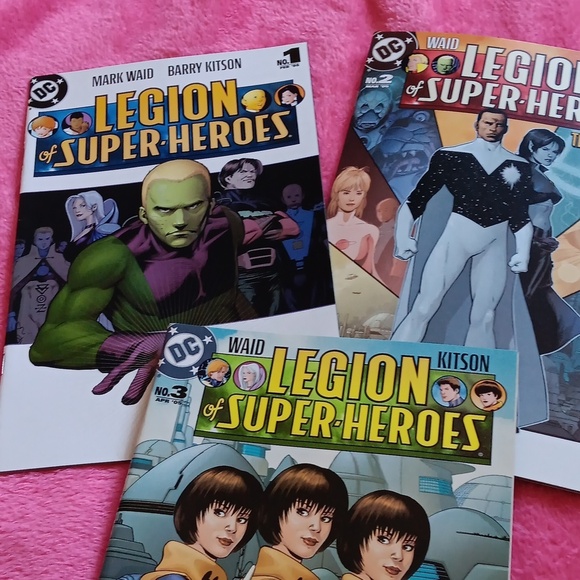 DC comics Legion of super heroes vol 1,2,3 new - Picture 2 of 2